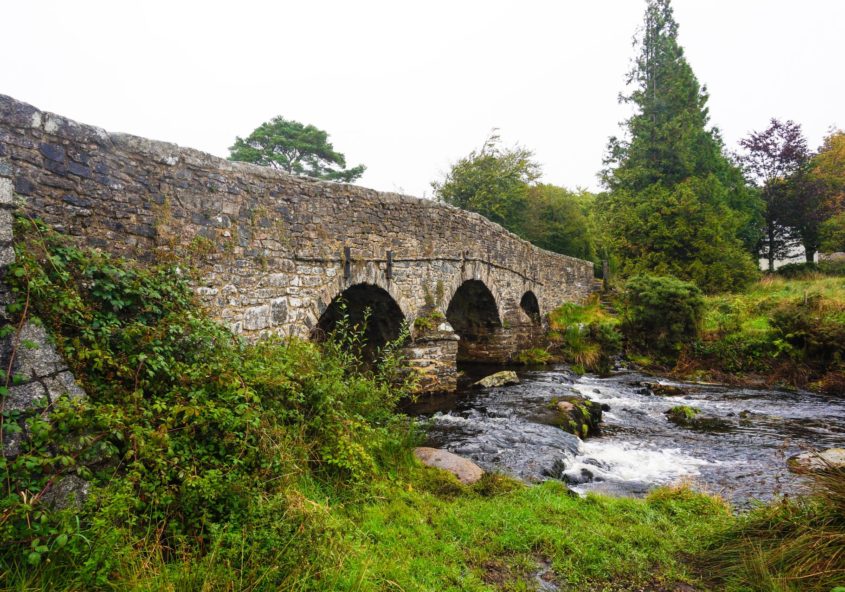 Brücke durch Postbridge